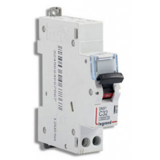 Disjoncteur DNX³ 4500 - auto/auto - U+N 230V~ 32A - 4,5kA - courbe C - 1 module