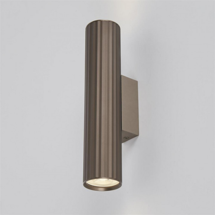 Lampe murale Anna GU10 cannelée de haut en bas, bronze anodi