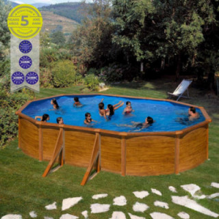 PISCINE OVALE AVEC PAROIS EN ACIER ET REVÊTEMENT EN TÔLE IMI